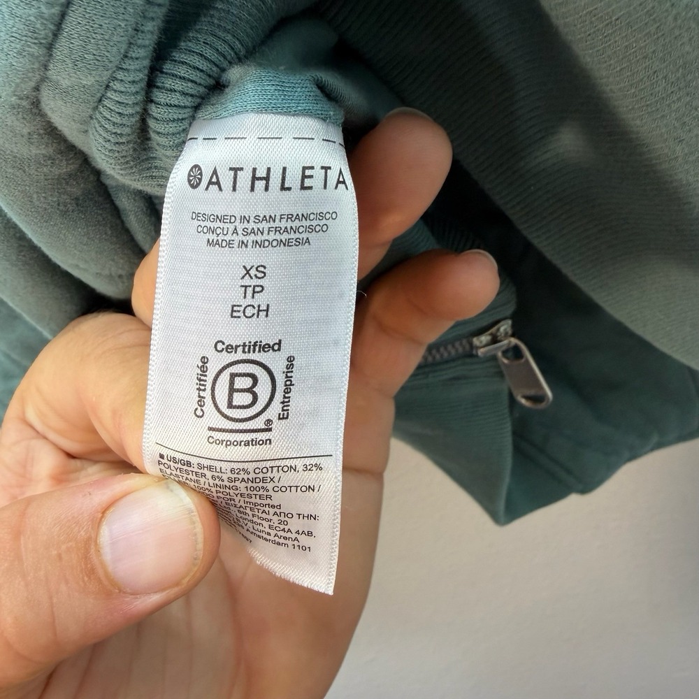 Athleta Retroplush Bomber Jacket Women's XS Green Quilted Relaxed Fit Full Zip - Picture 7 of 7